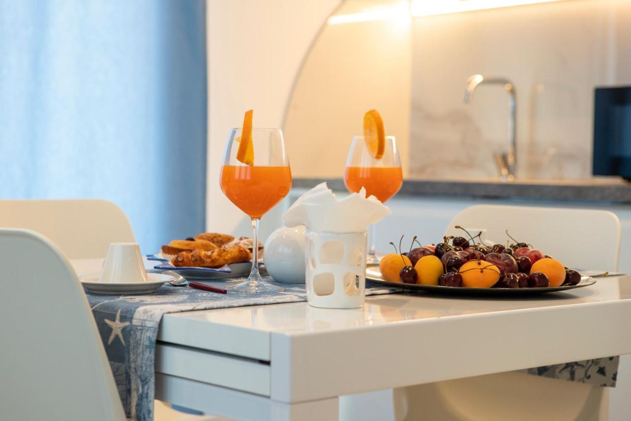 Apartment Virgilio Hosting Casa Nuovissima Vista Mare Torre Pali