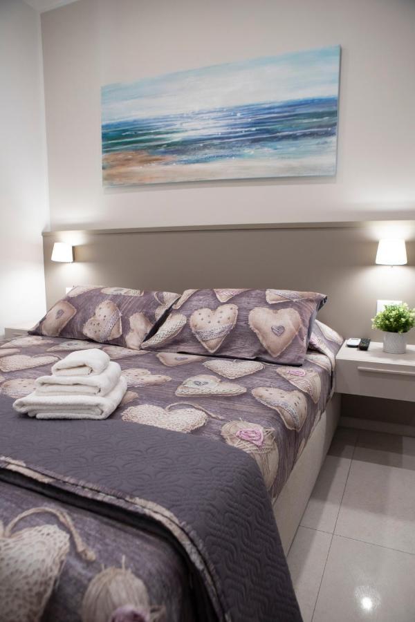 Apartment Virgilio Hosting Casa Nuovissima Vista Mare